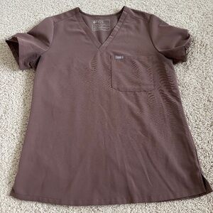 Figs One Pocket Scrub Top Smokey Taupe